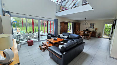 Maison - 200 m² - 7 pièces