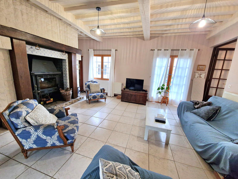 Maison - 196 m² - 8 pièces