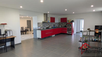 Maison - 145 m² - 4 pièces