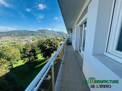 Appartement - 75 m² - 4 pièces