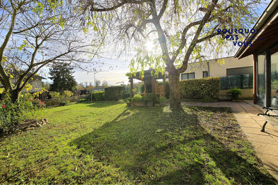 Maison - 232 m² - 6 pièces