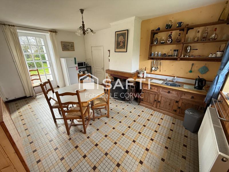 Maison - 285 m² - 13 pièces