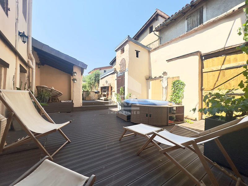 Appartement - 136 m² - 6 pièces