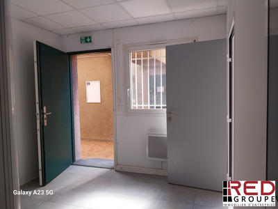 Bureau - 110 m² - 9 pièces