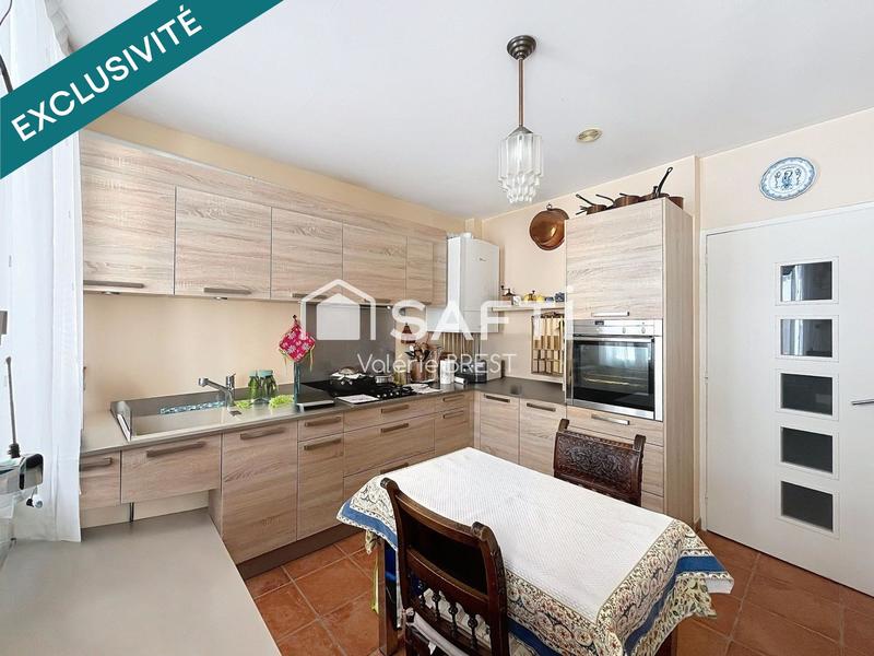 Maison - 197 m² - 6 pièces