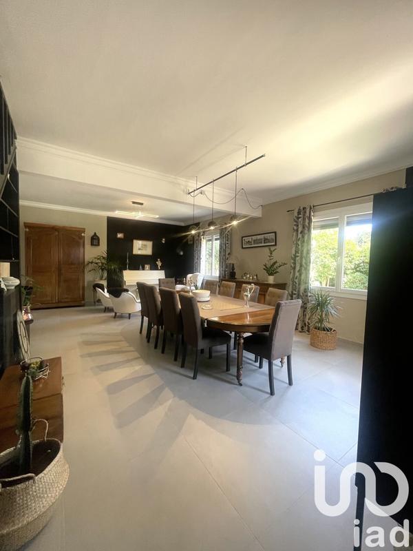 Maison - 220 m² - 7 pièces