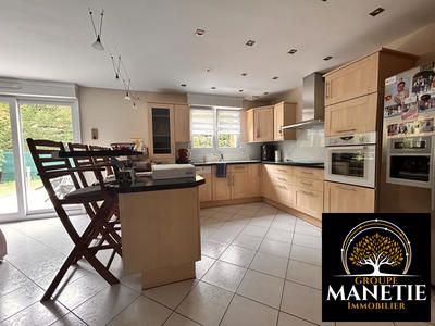 Maison - 155 m² - 8 pièces