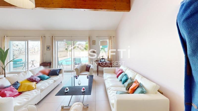 Maison - 254 m² - 5 pièces