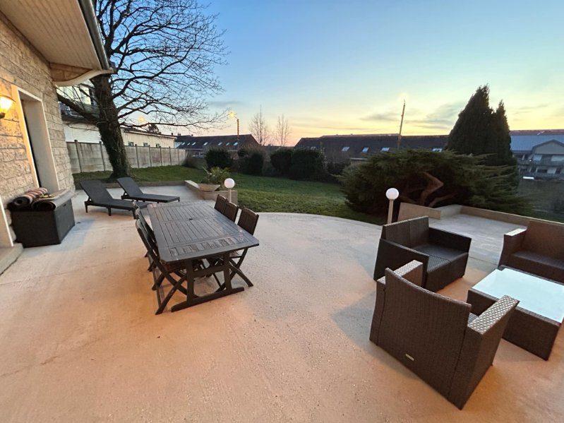 Maison traditionnelle - 200 m² - 7 pièces