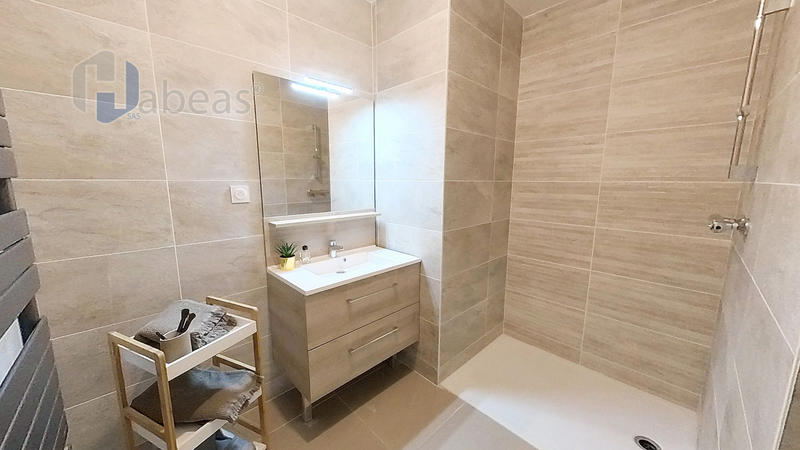 Appartement - 92 m² - 4 pièces