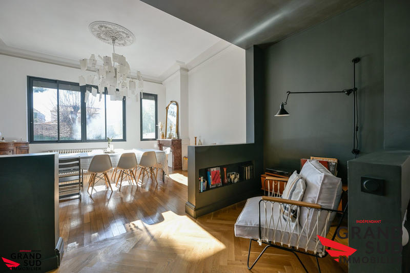 Maison - 222 m² - 6 pièces