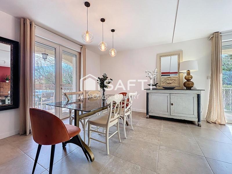 Villa - 278 m² - 8 pièces