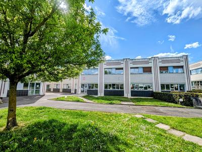 Fonds de commerce - Local commercial - 170 m²