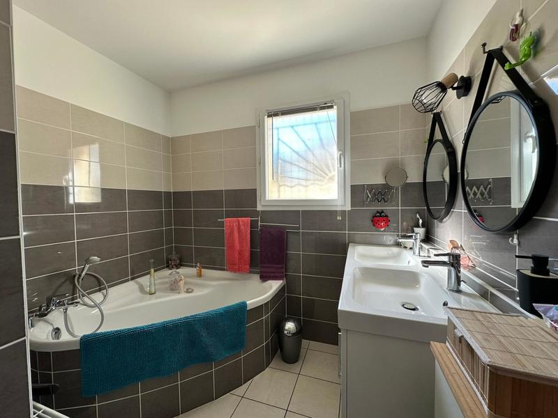 Maison - 151 m² - 8 pièces