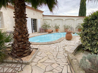 Maison - 230 m² - 6 pièces