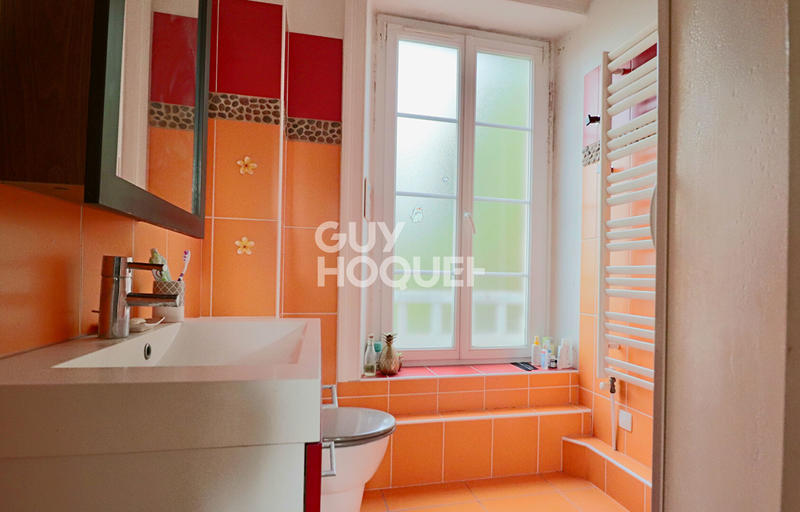 Maison - 224 m² - 8 pièces