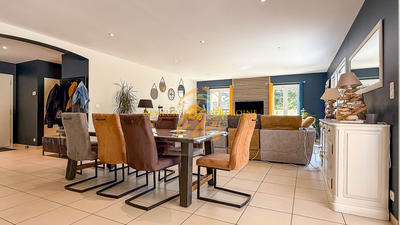 Maison - 193 m² - 5 pièces