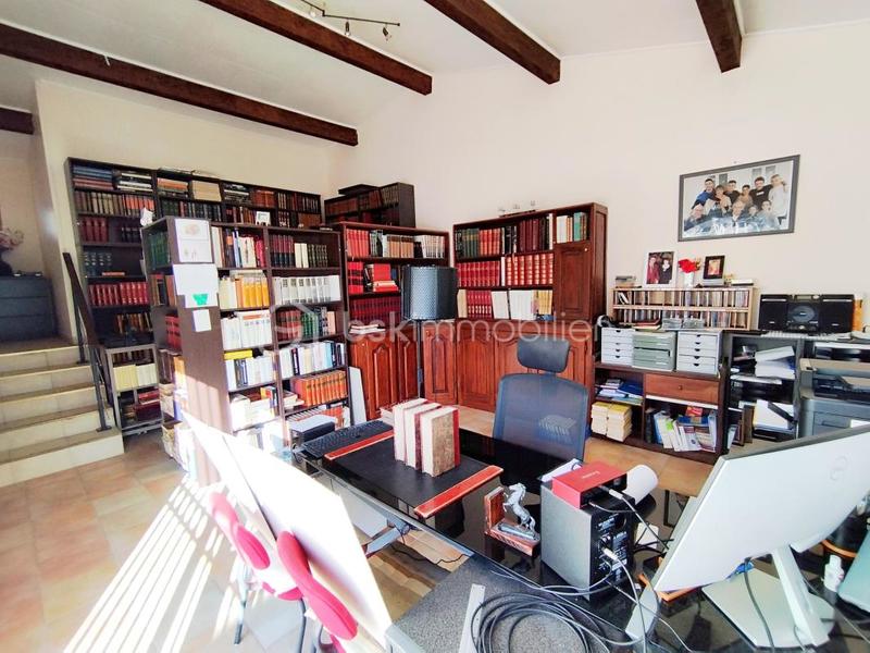 Villa - 255 m² - 9 pièces