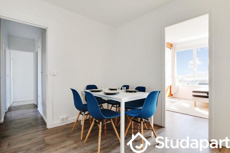 Chambre - 10 m² - 1 pièce