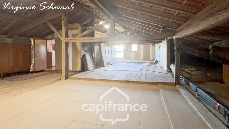 Maison - 219 m² - 8 pièces