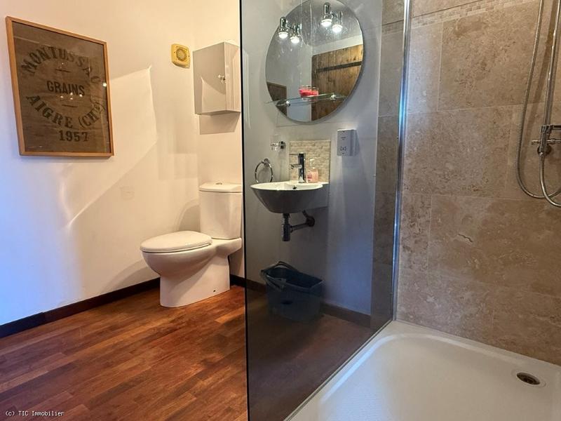 Maison en pierre - 99 m² - 5 pièces