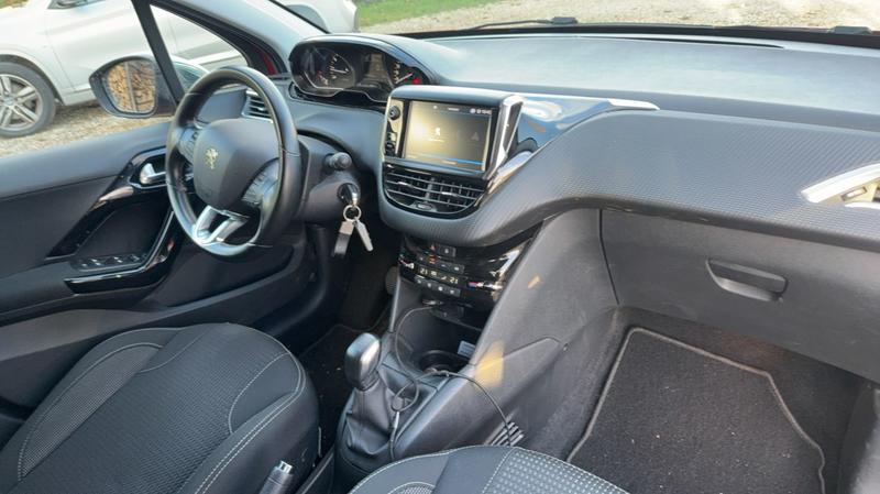 Peugeot 208 1.2 PureTech 82 Tech Edition