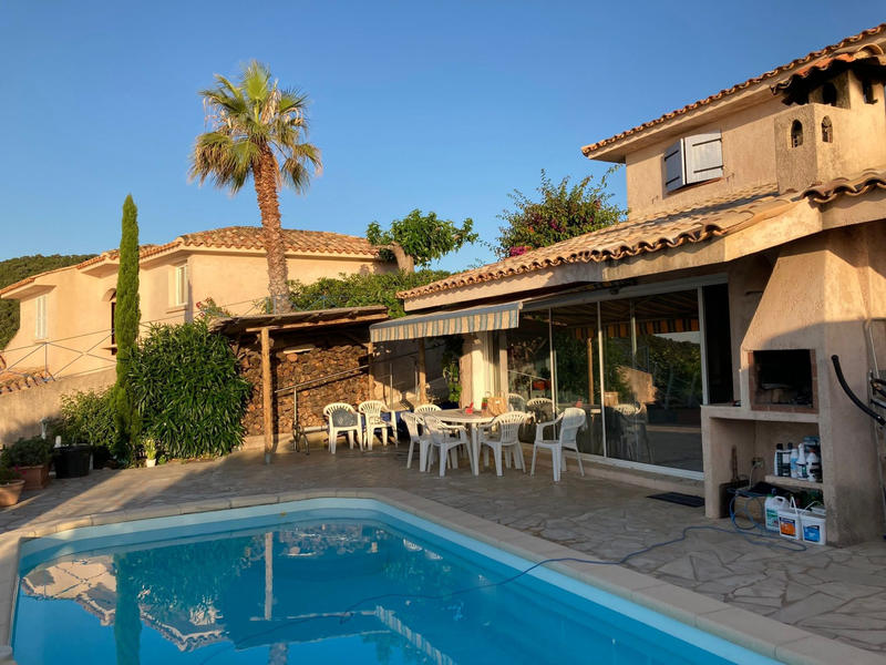 Villa - 92 m² - 5 pièces