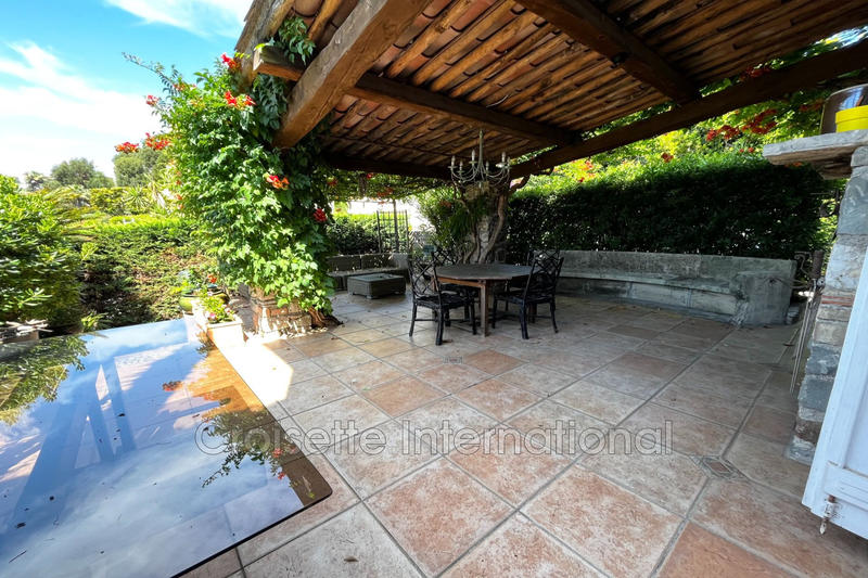 Villa - 217 m² - 7 pièces