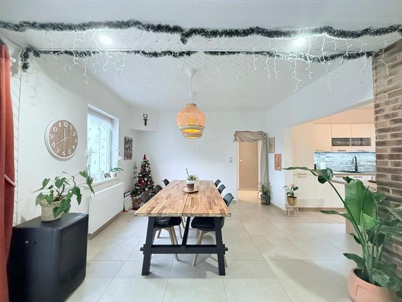 Maison - 185 m² - 5 pièces