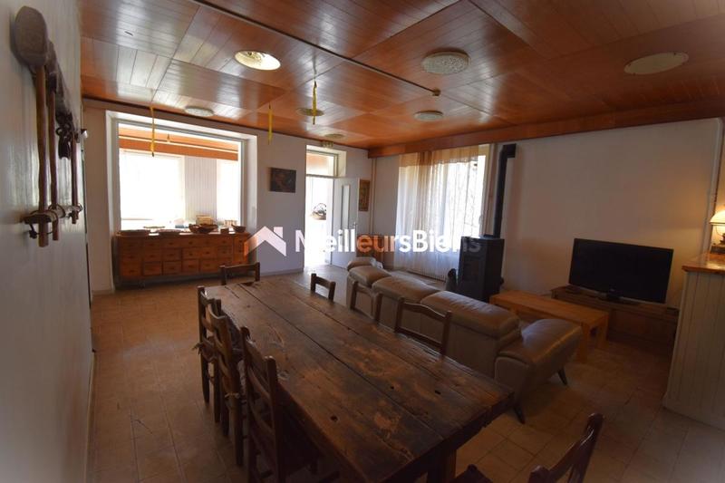 Immeuble - 849 m² - 35 pièces