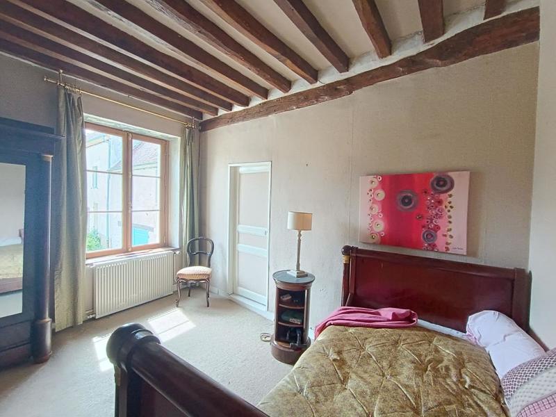 Maison - 285 m² - 10 pièces