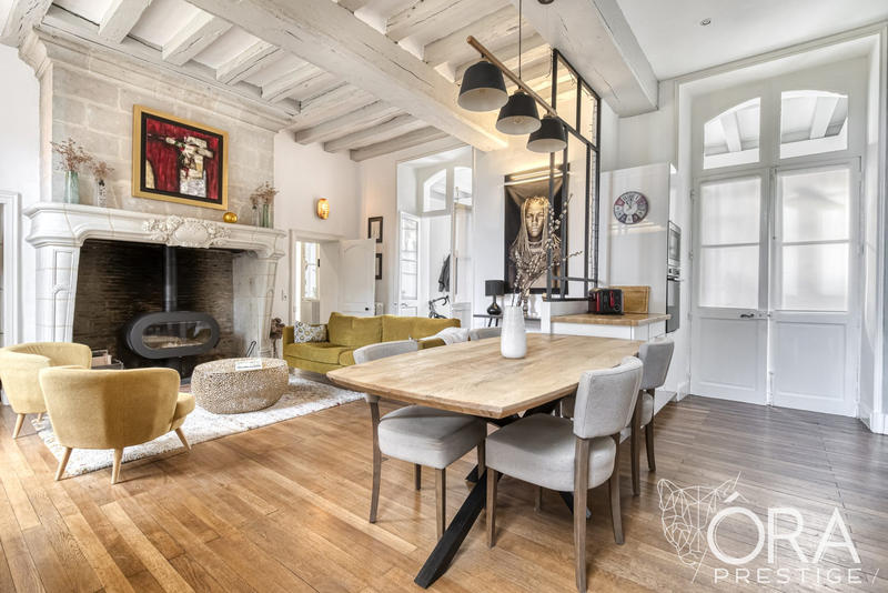 Maison ancienne - 303 m² - 10 pièces