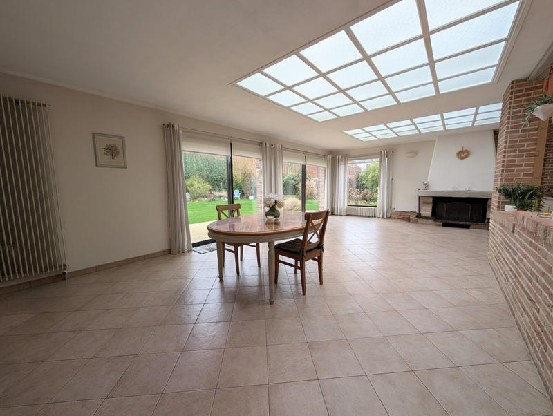 Maison - 210 m² - 8 pièces