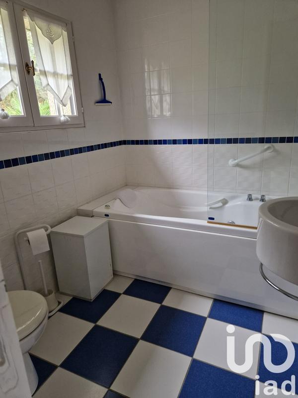 Maison - 212 m² - 7 pièces