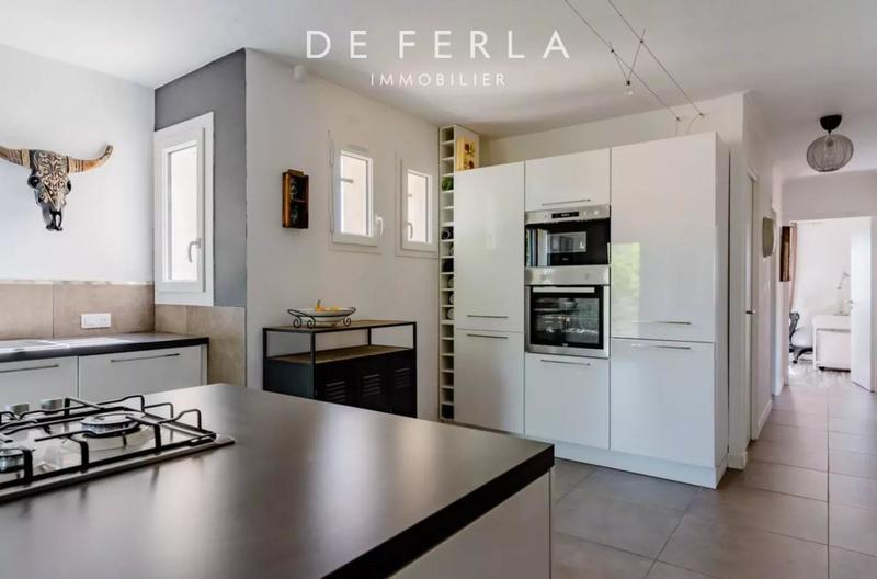 Villa - 162 m² - 6 pièces