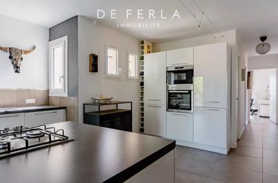 Villa - 162 m² - 6 pièces