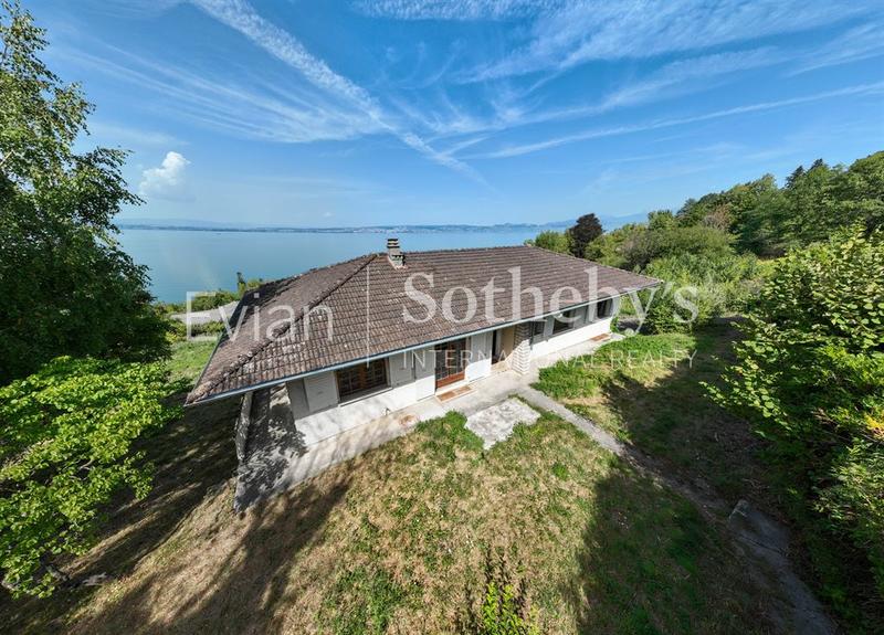 Maison - 300 m² - 8 pièces