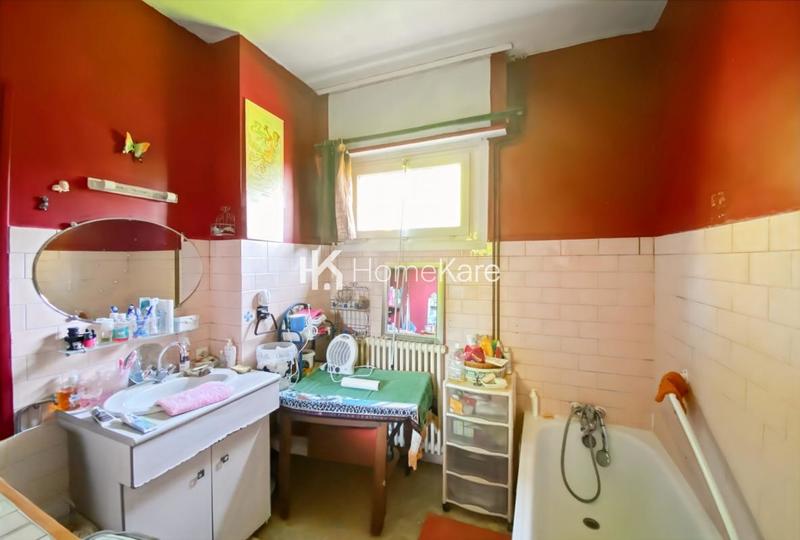 Maison - 270 m² - 9 pièces