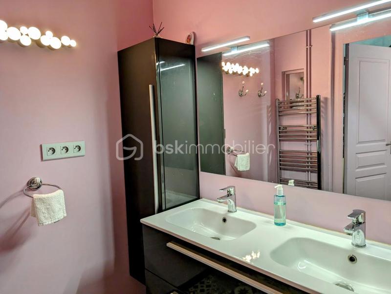 Maison bourgeoise - 250 m² - 8 pièces