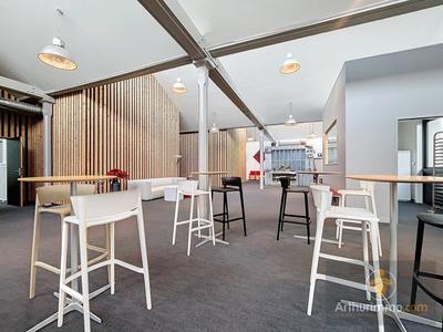 Magasins - 420 m² - 4 pièces