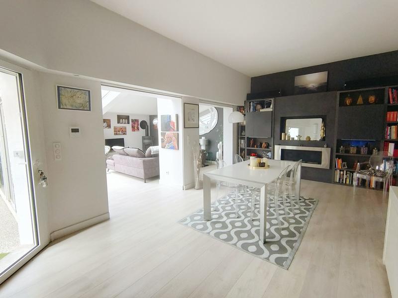 Maison traditionnelle - 187 m² - 6 pièces