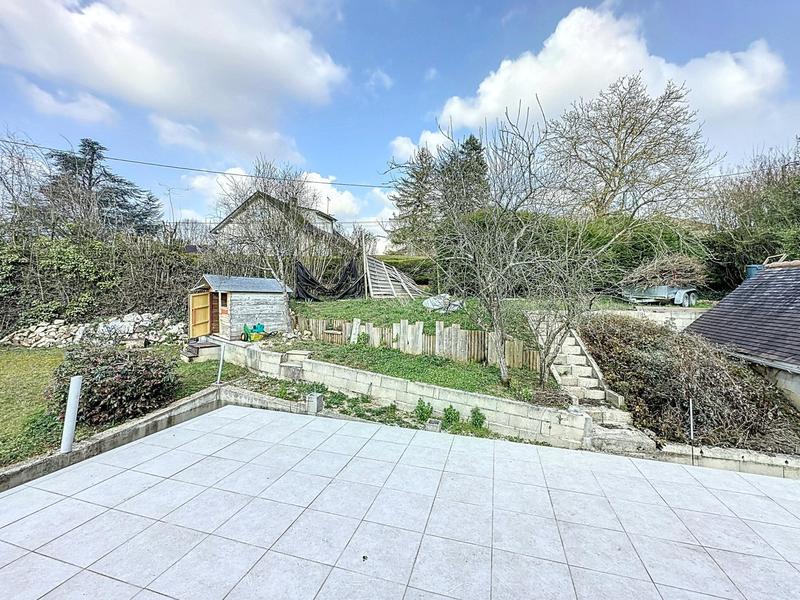 Maison - 240 m² - 9 pièces