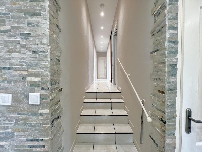 Maison - 164 m² - 8 pièces