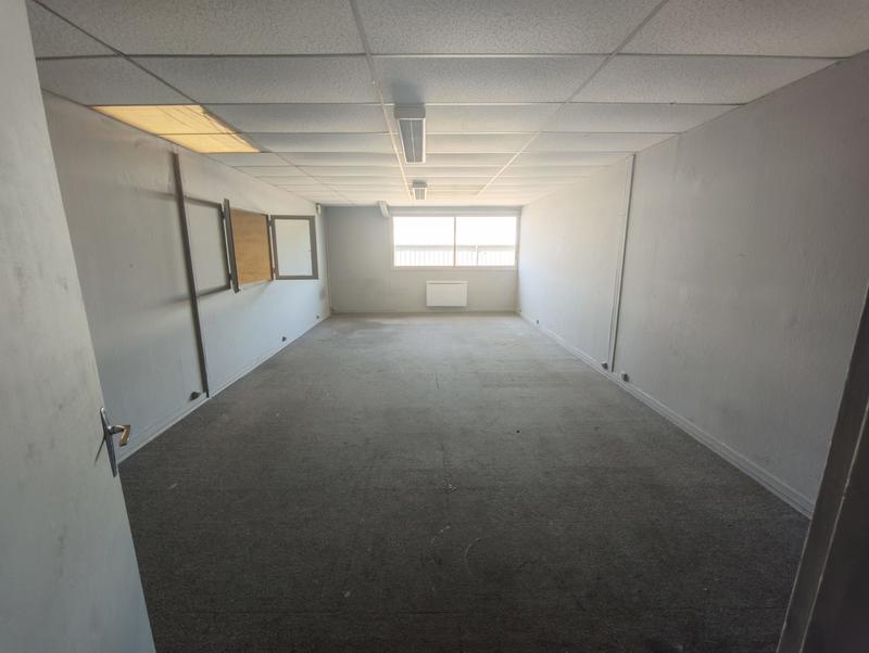 Local d'activités - 220 m²