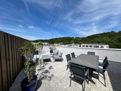 Appartement - 96 m² - 3 pièces