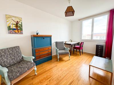 Appartement - 64 m² - 4 pièces