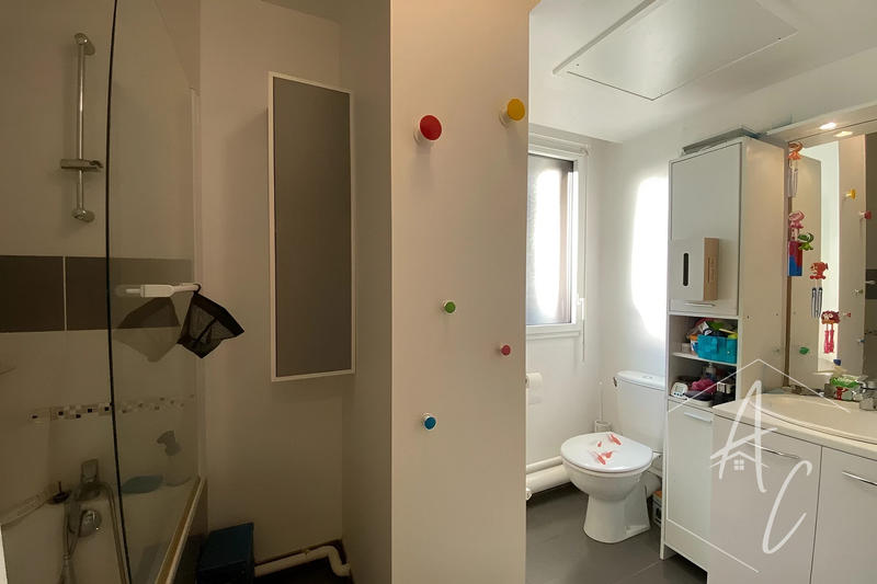 Maison - 98 m² - 6 pièces