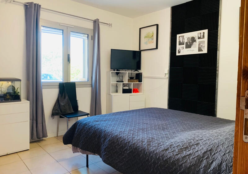 Maison - 90 m² - 5 pièces