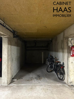 Parking / Garage - 10 m²
