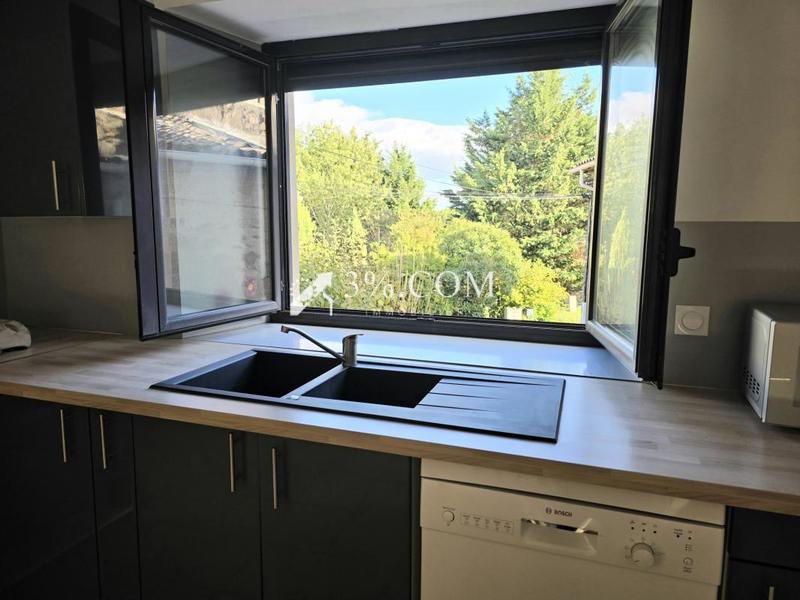 Maison - 96 m² - 5 pièces